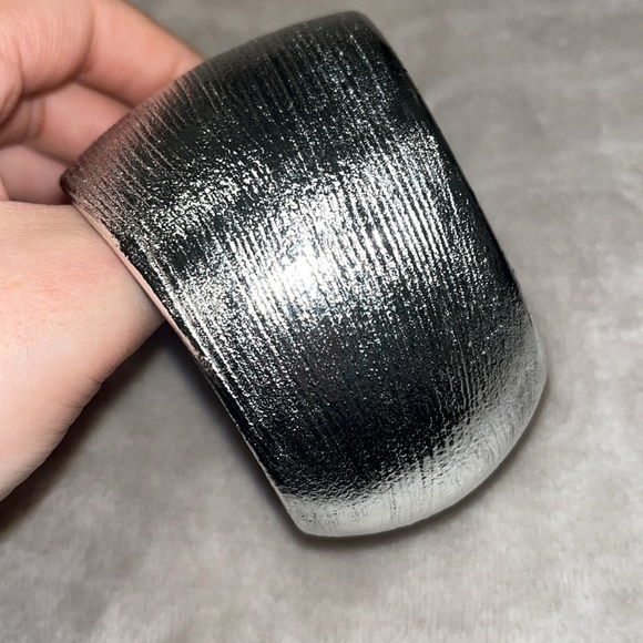 Silver bangle - Picture 4 of 4